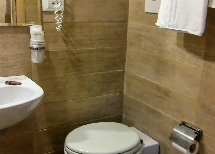 Otel Collina 2*